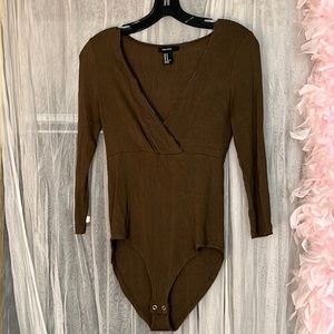 ⭐️ Forever 21 forest green bodysuit long sleeves snaps underneath women M